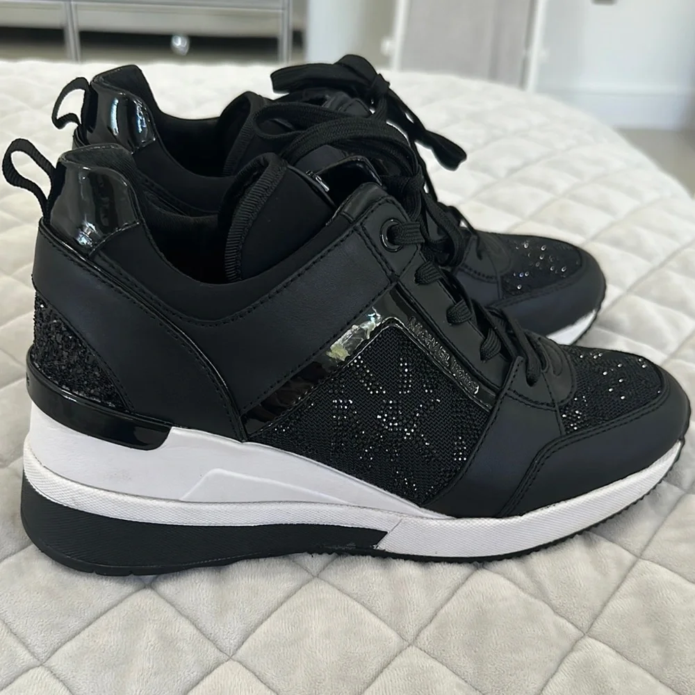 Michael Kors Black and White Sneakers Sleek Design - Picture 3 of 7